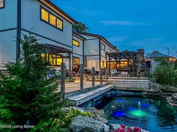 302 S Zoar Church Rd, Madison, IN 47250