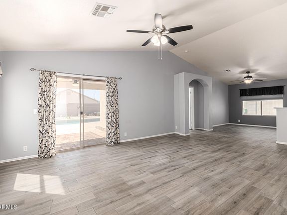 4th image of 9227 W Cinnabar Ave