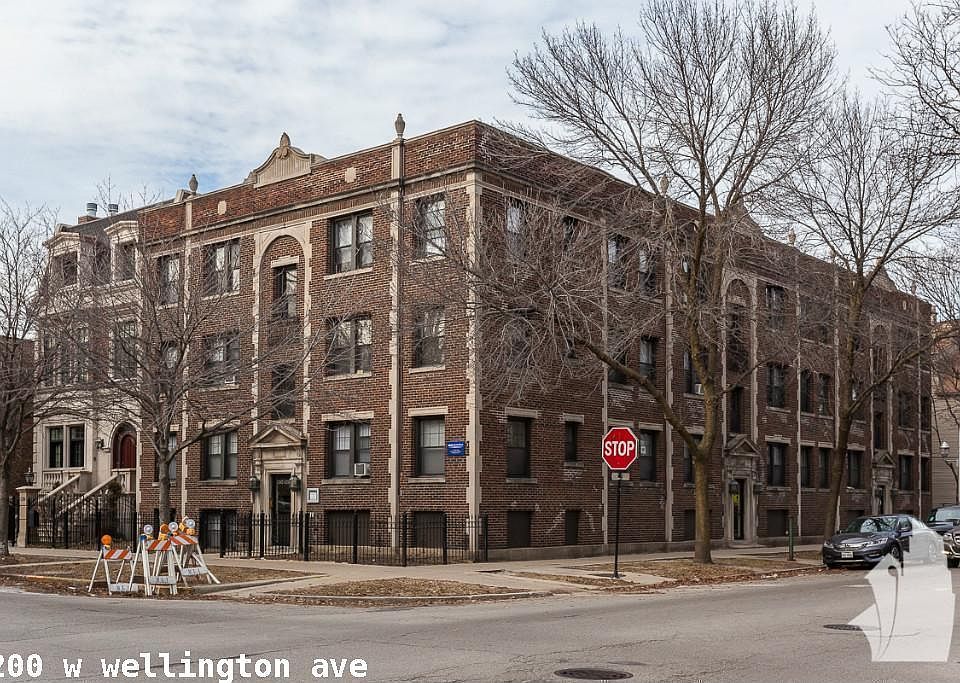 1st image of 1200 W Wellington Ave #1518