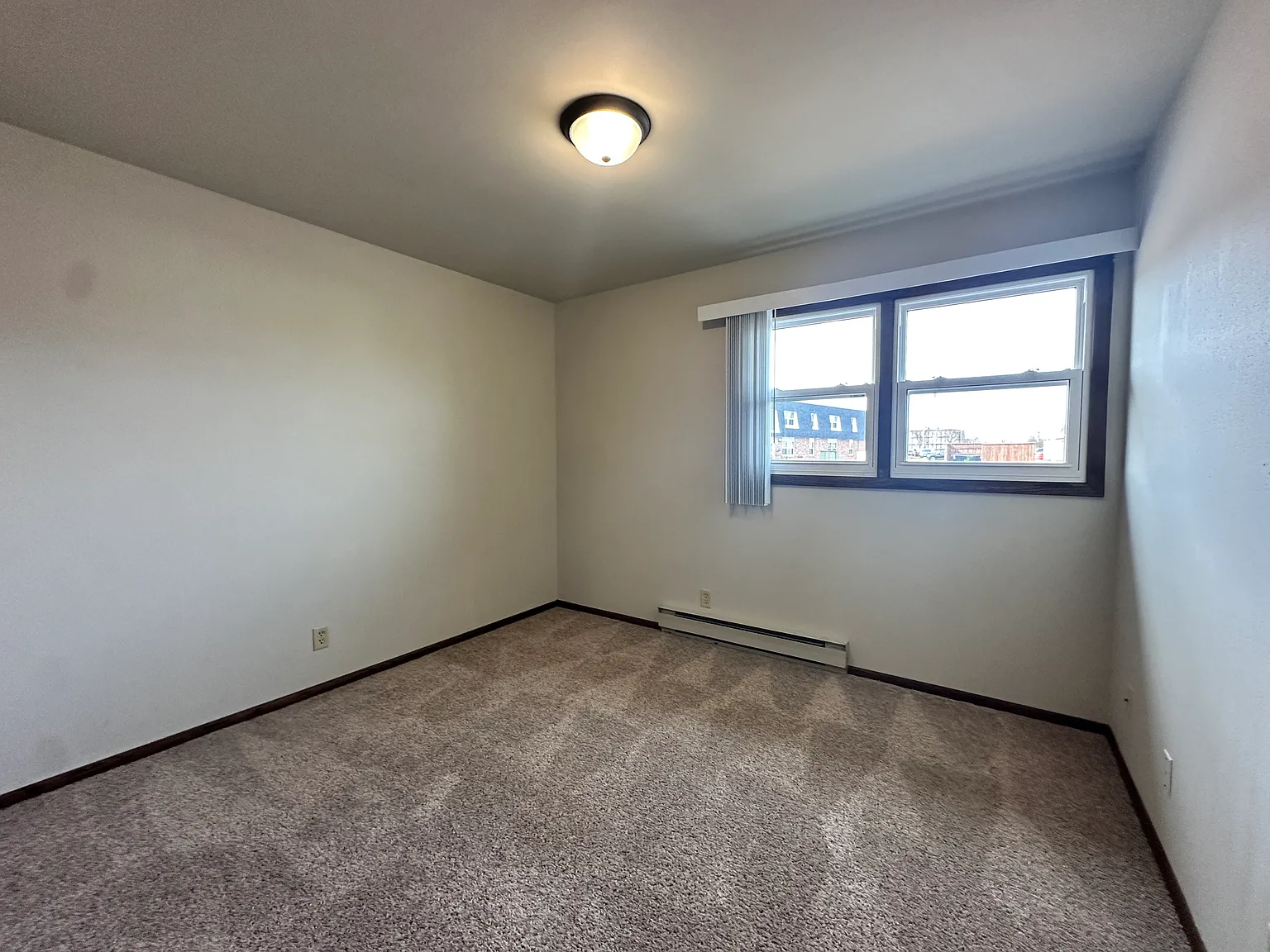 2 bed, 755 sqft, $875 — Photo 3