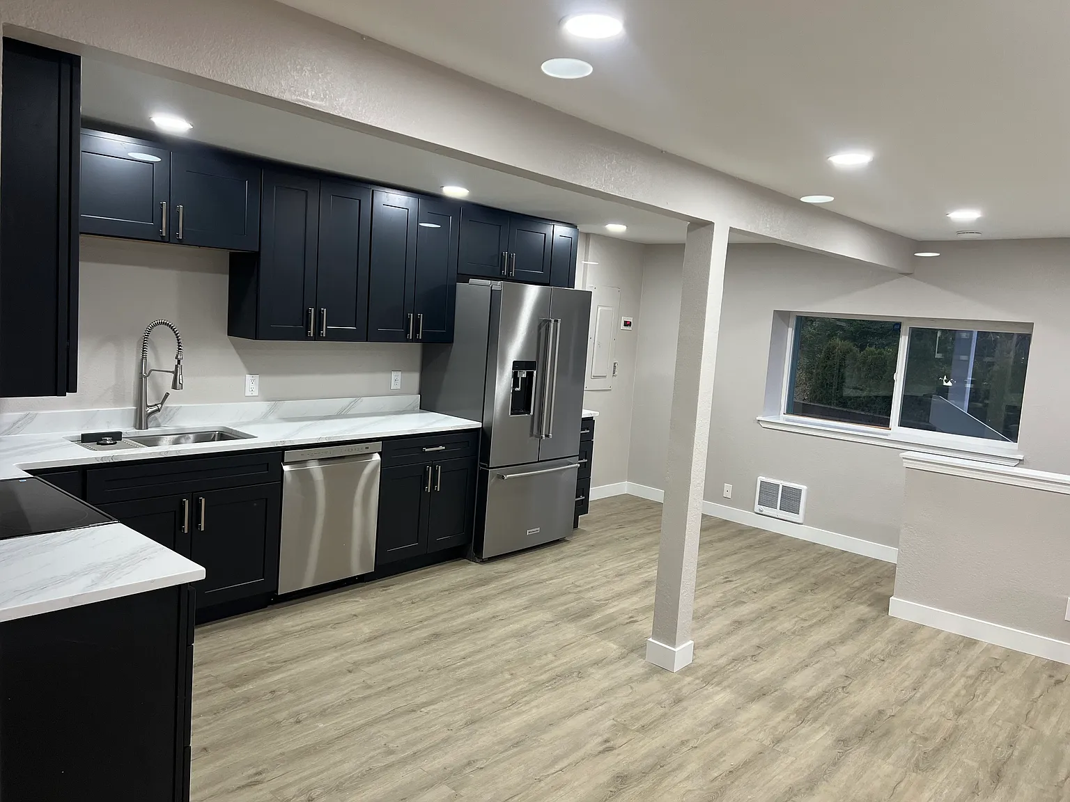 Come and Enjoy the Brand New Kitchen