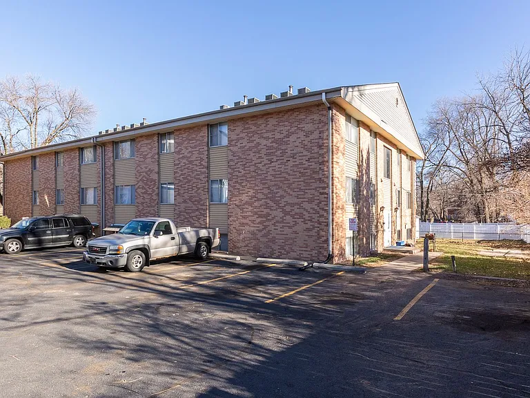 3833 Cuming St — Photo 13