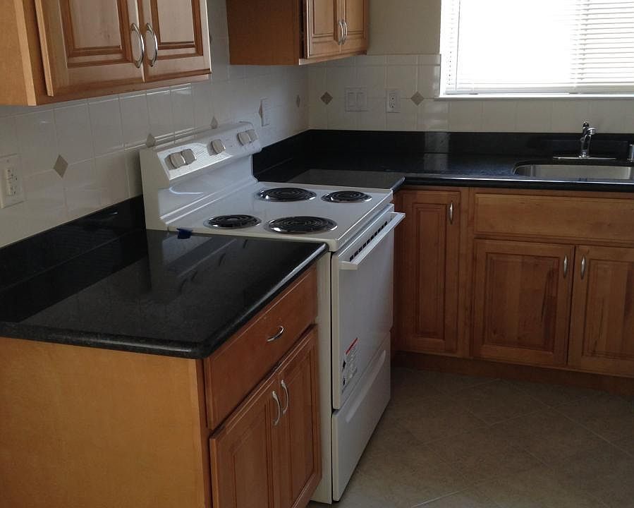 1st image of 1642 Queen Charlotte Dr APT 1