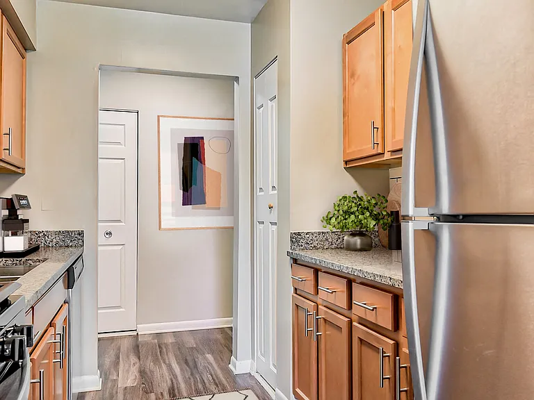 Woodshire Apartments — Photo 35