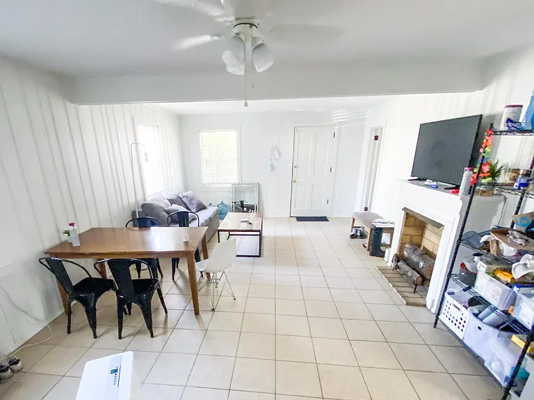 1026 Lowerline St — Photo 3