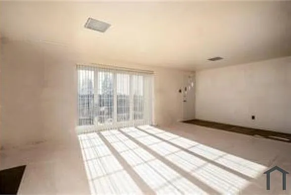 16 Barton Dr — Photo 4