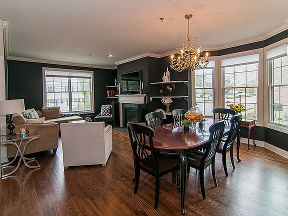 5th image of 26 Bloomfield Ave #26