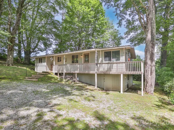 56 Faraway Dr, Cullowhee, NC 28723