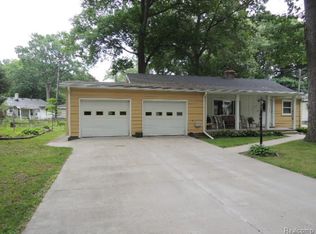3442 Riverside Dr, Port Huron, MI 48060