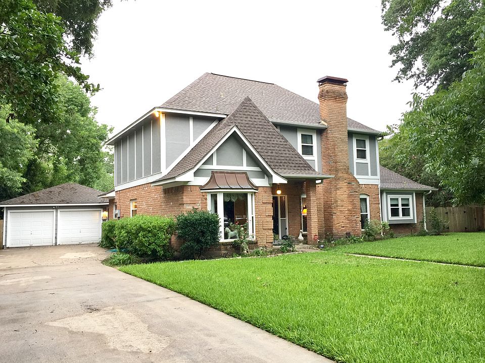 1st image of 105 Huckleberry Dr