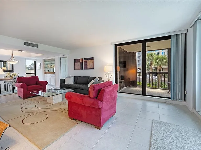4551 Gulf Shore Blvd N #306 — Photo 9