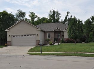 7032 Augusta Dr, Glen Carbon, IL 62034