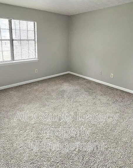 3087 Parkside Ct — Photo 6