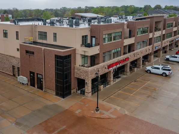 640 S 50th St Unit 2203, West Des Moines, IA 50265