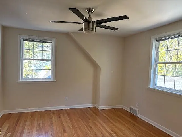 815 Hewett Dr — Photo 13