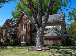 947 Rolling Oaks Ln, Collierville, TN 38017
