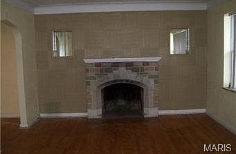 3rd image of 10032 Grosvenor Dr