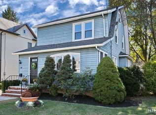 98 Hillside Ave, Bergenfield, NJ 07621