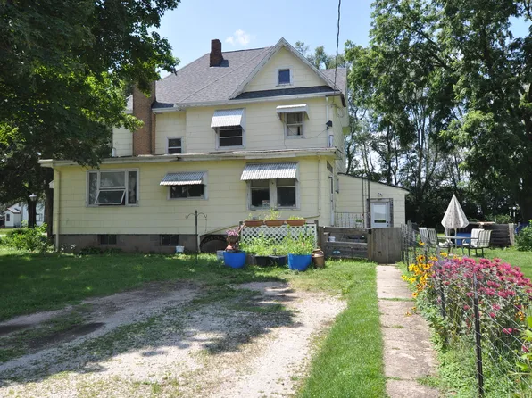 24406 W Grant Hwy, Marengo, IL 60152