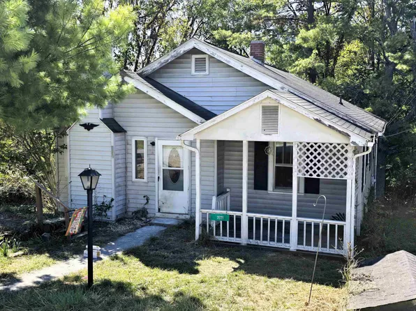 3721 Largen Hill Ct, Pulaski, VA 24301