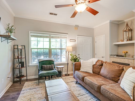 2nd image of 408 Cashmere Dr #1