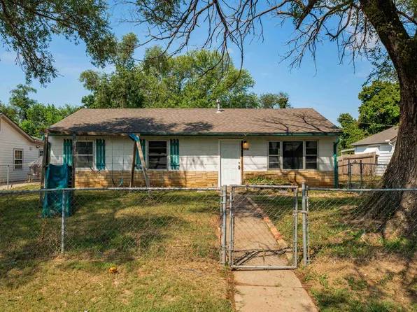 4269 S Cumberland St, Wichita, KS 67216