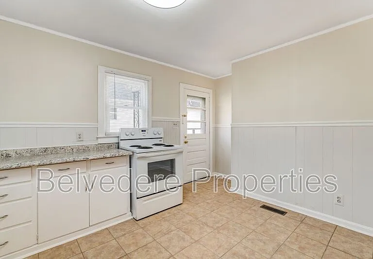 709 Langford Ave — Photo 16