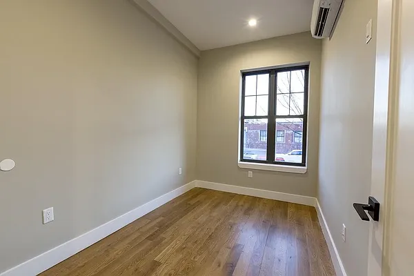Rented by Brooklyn Group | media 18