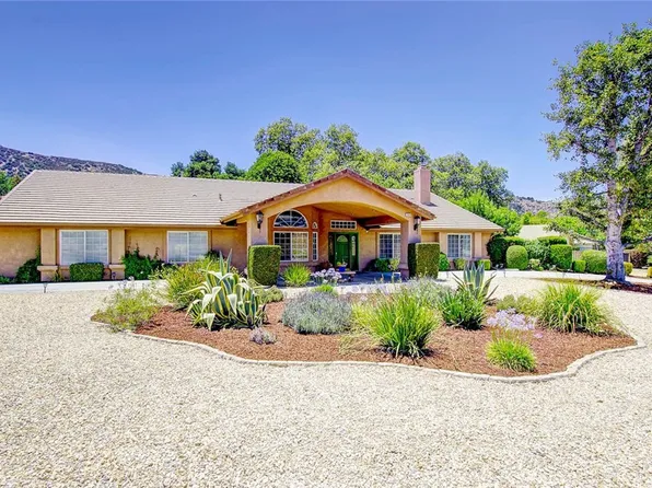 13634 Oak Mesa Dr, Yucaipa, CA 92399