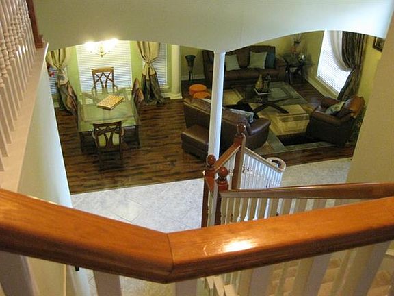 4th image of 2416 Sherbrooke Ln