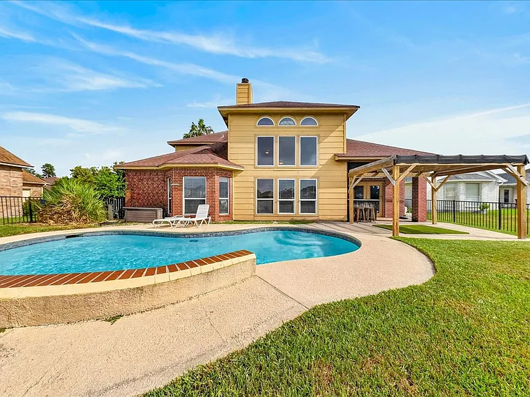 7414 Lake Micala Dr — Photo 26