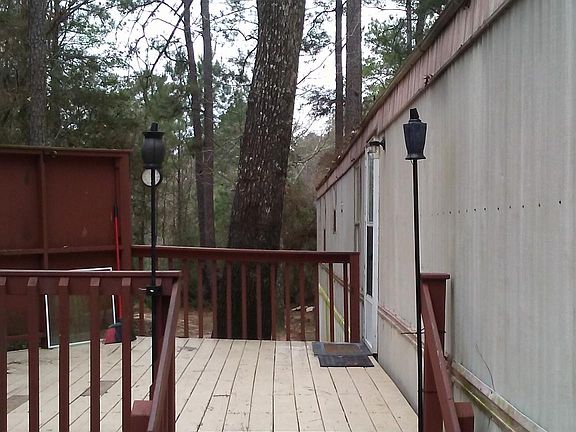 Large front deck to enjoy nature and relax.