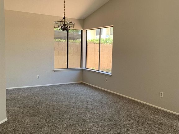 5th image of 5020 E Marconi Ave
