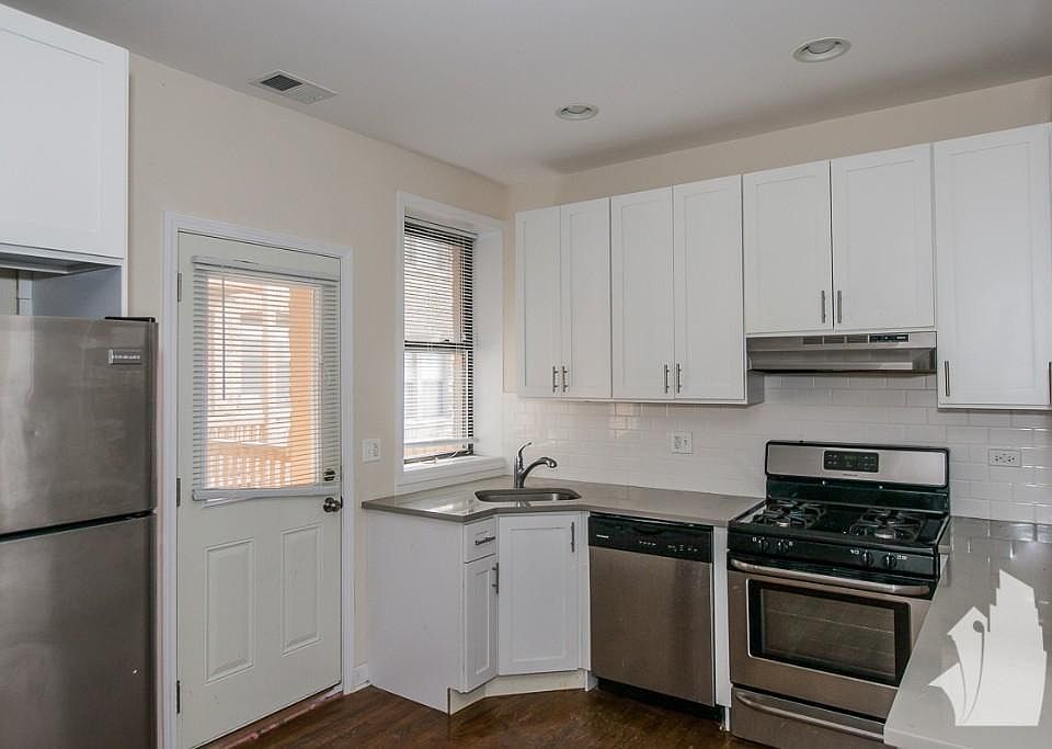 1st image of 1817 W Leland Ave #1S