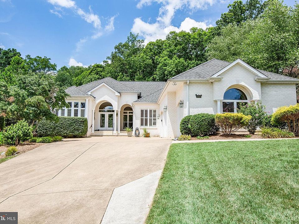 1st image of 1002 Featherston Ct