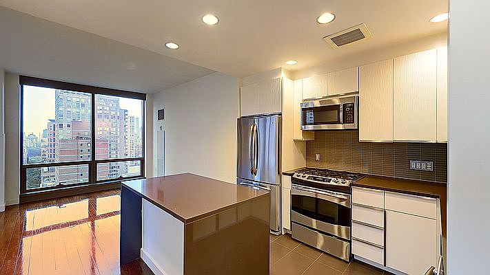 1st image of 200 W 67th St APT 27G