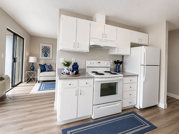 2nd image of 12550 SE Powell Blvd #3
