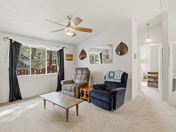 4th image of 305 E Eidelweiss Cir