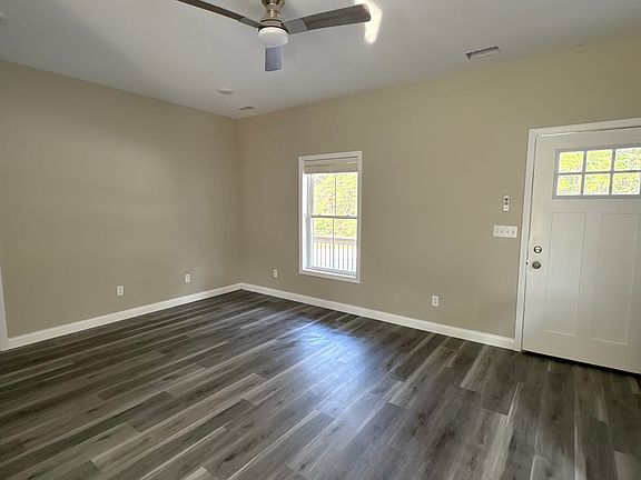 3rd image of 404 Caudill Rd #A
