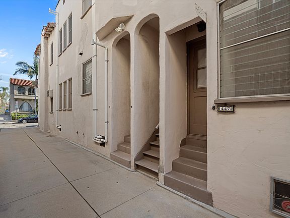 5th image of 447 3/4 N Curson Ave