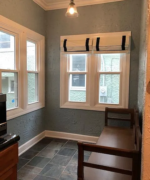 2511 E Stratford Ct — Photo 4