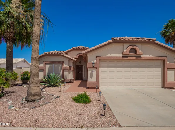 17585 N Coyote Lakes Parkway, Surprise, AZ 85378