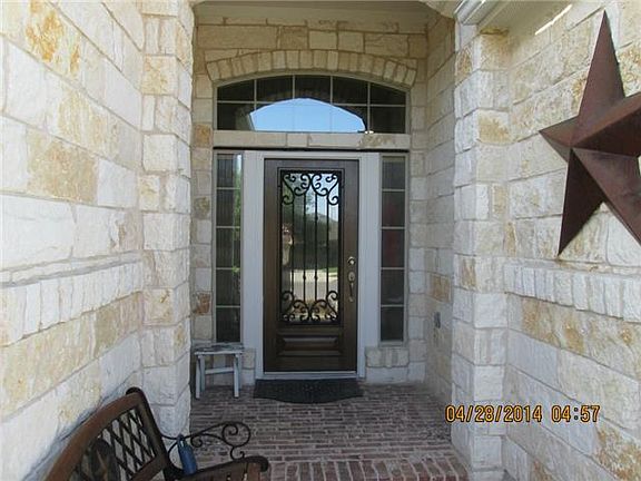 4th image of 605 Rolling Brook Ln