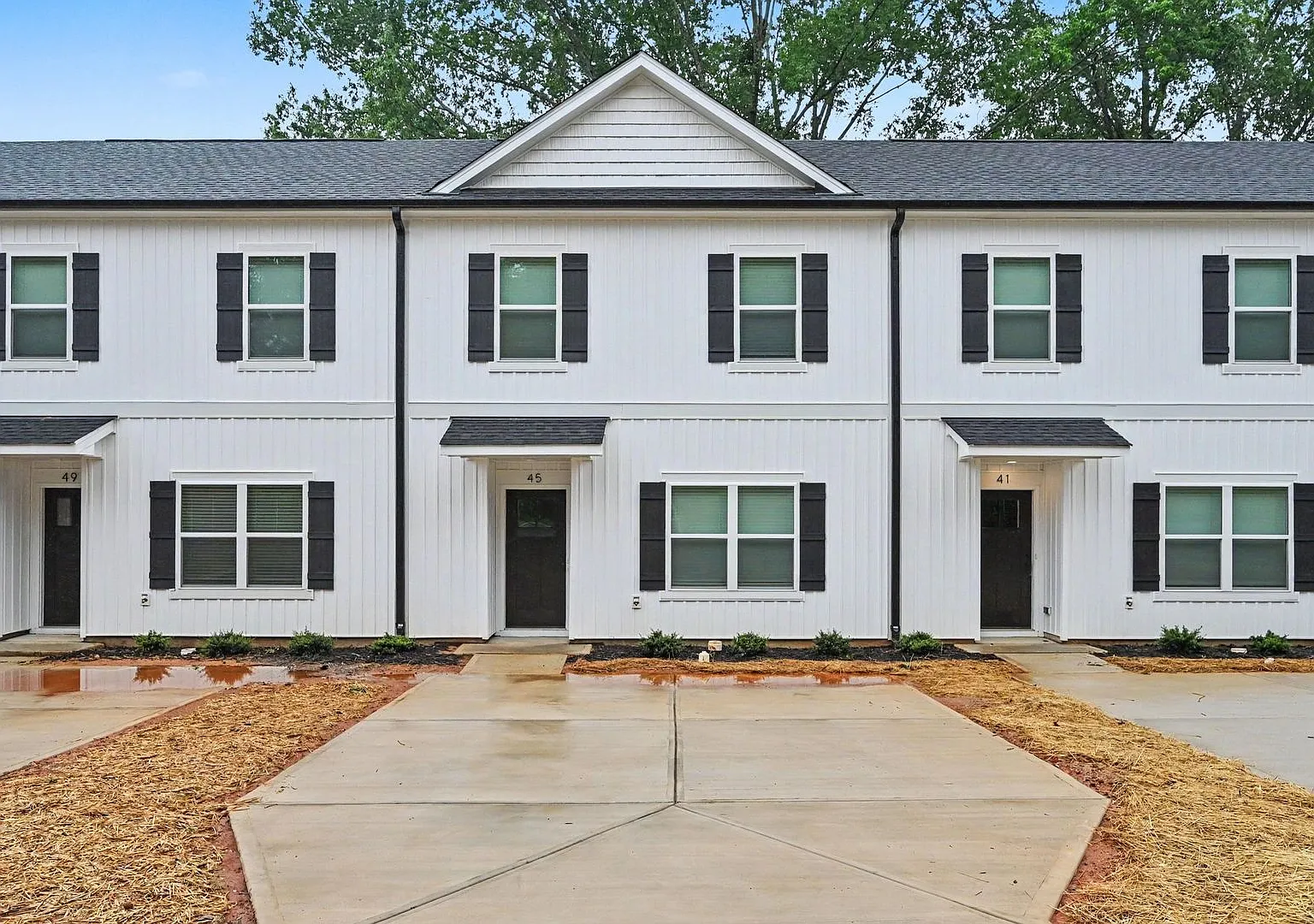 New Construction Townhome in Downtown Newton! — Photo 2