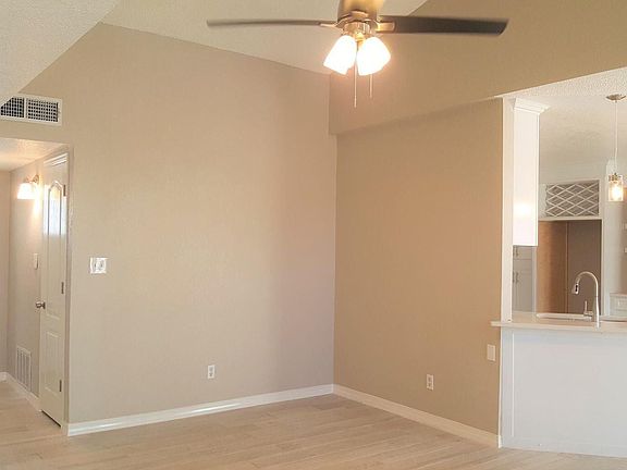4th image of 12425 Carlos Bombach Ave