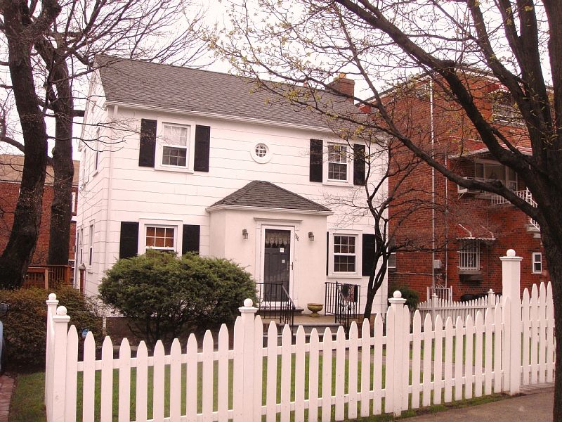 1st image of 1316 Waring Ave