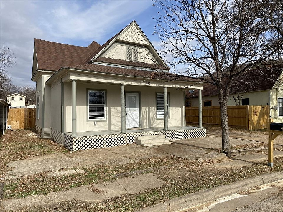 805 NE 1st St, Mineral Wells, TX 76067 Zillow