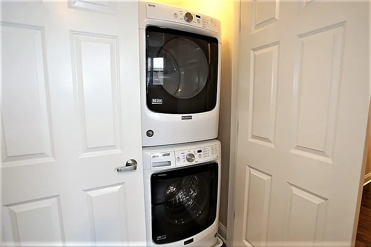 2228 N Sawyer Ave #2230-1W — Photo 12