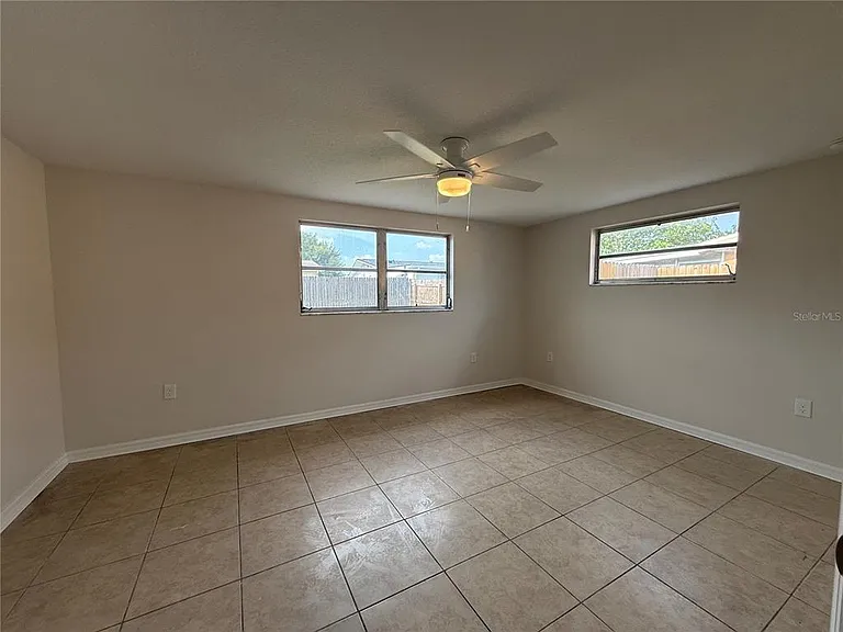 5241 Sparrow Dr — Photo 17