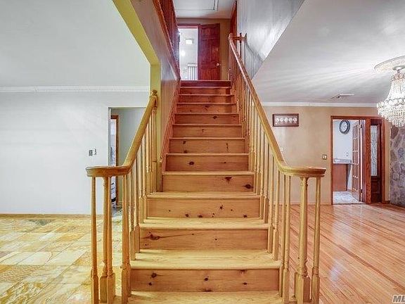 5th image of 7 Kemp Ln